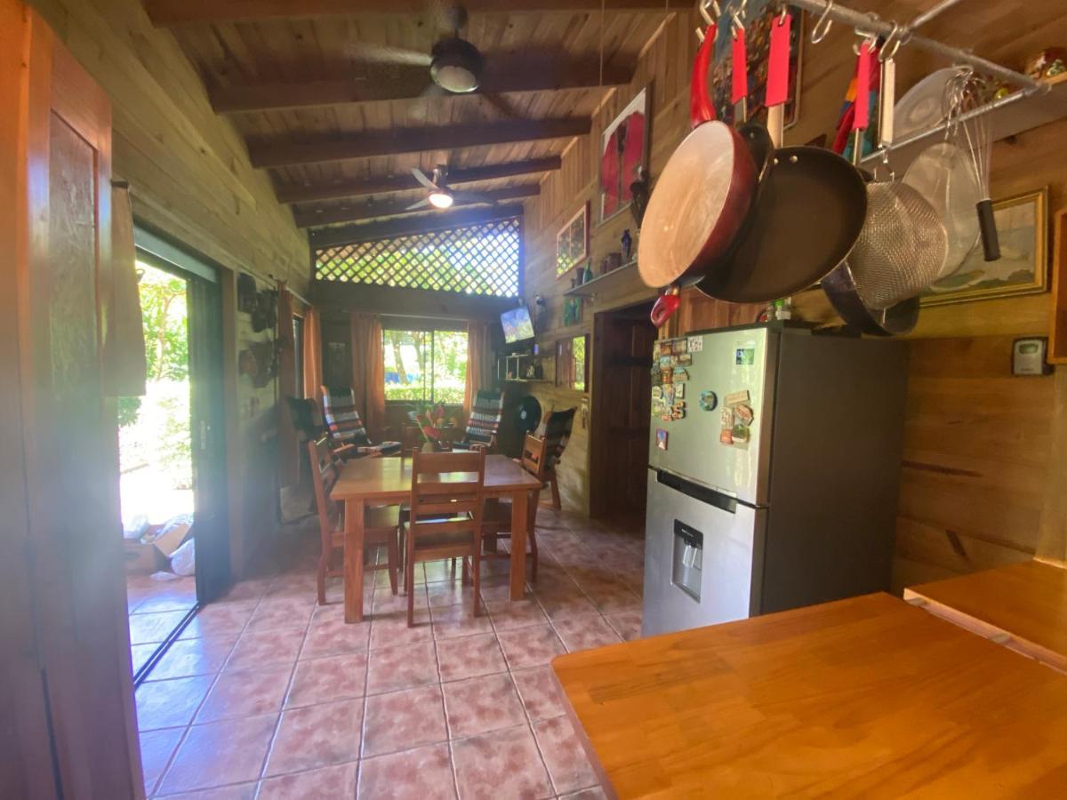 Uvita Oasis Retreat With Villa Cabins And Apartment Exterior photo