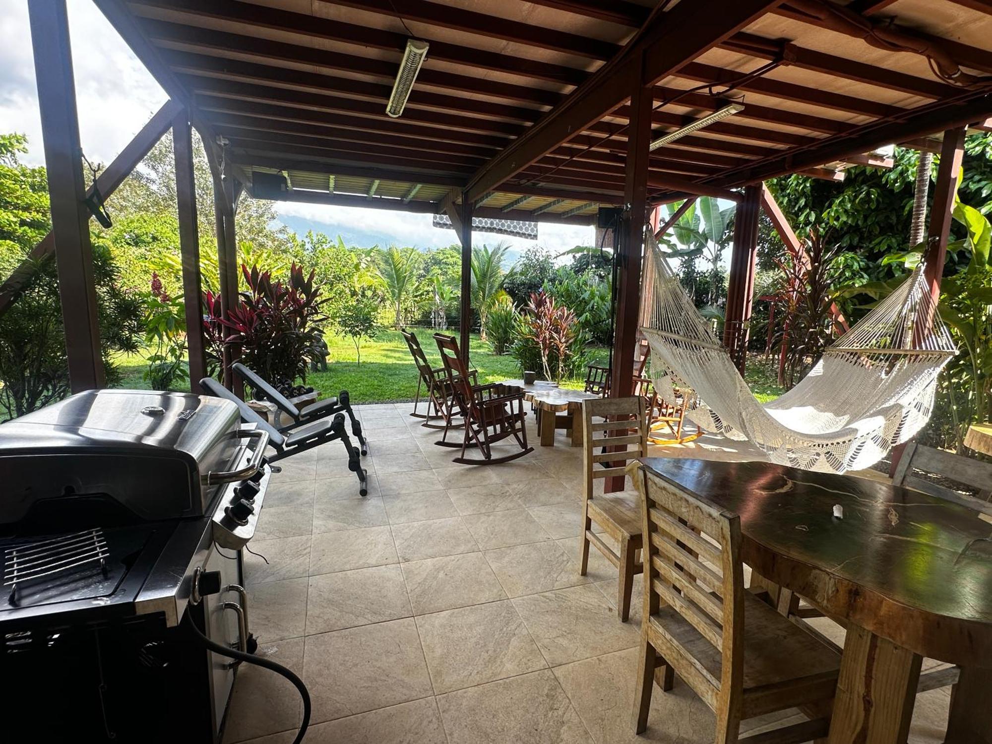 Uvita Oasis Retreat With Villa Cabins And Apartment Exterior photo