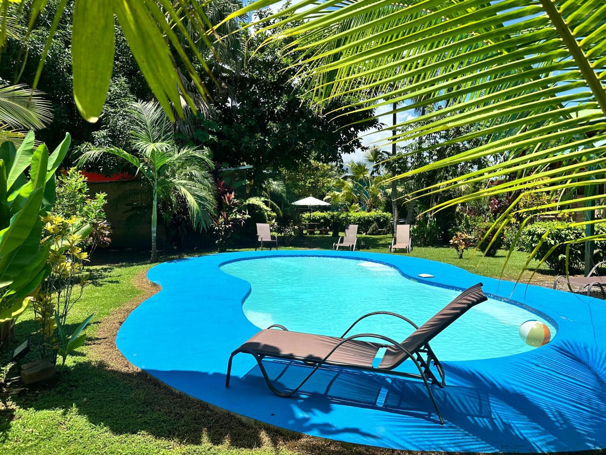 Uvita Oasis Retreat With Villa Cabins And Apartment Exterior photo